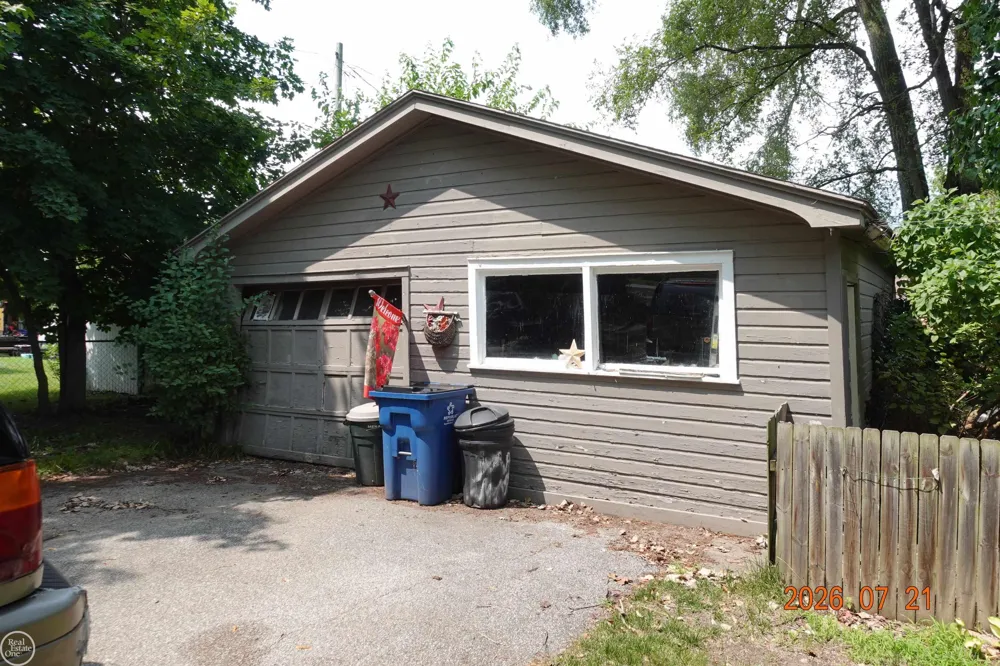 603 RIDGE ROAD Bay City City, MI 48708