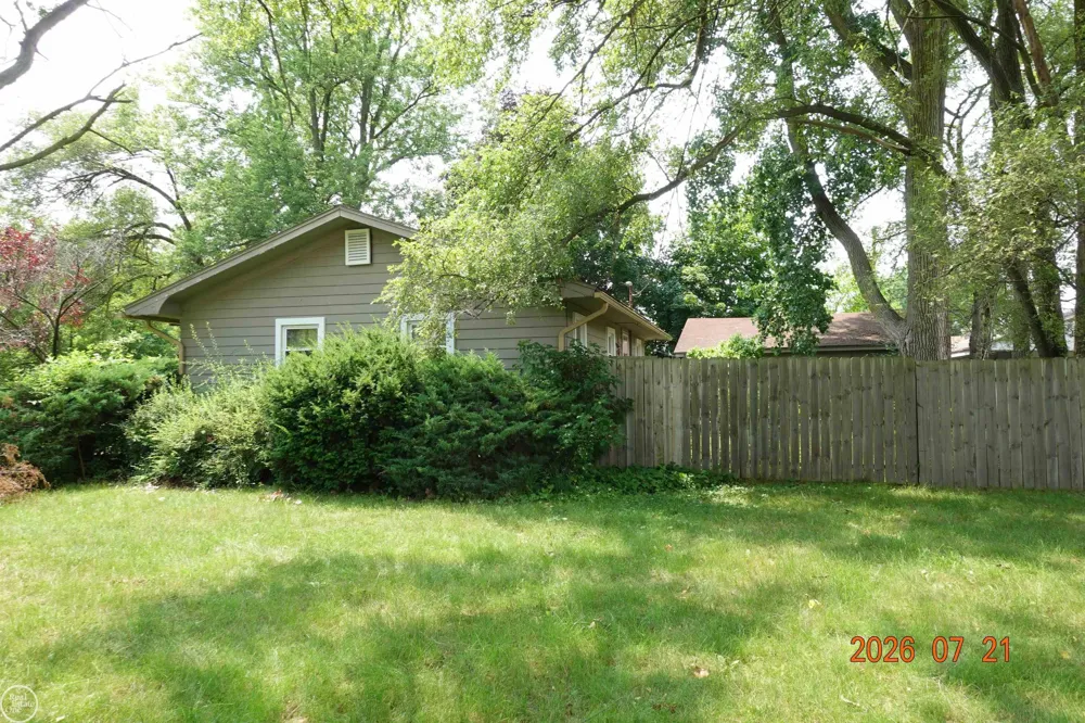 603 RIDGE ROAD Bay City City, MI 48708