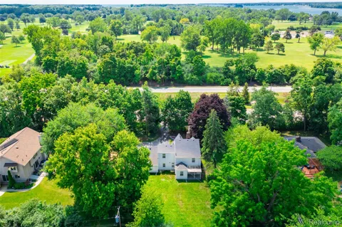 9838 Grosse Ile Parkway