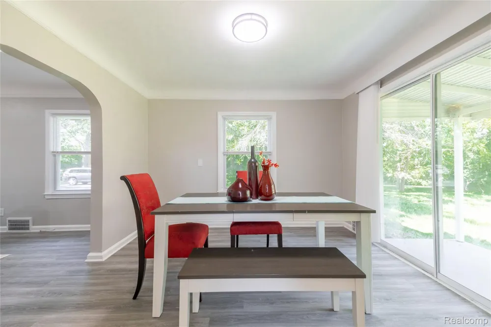 9838 Grosse Ile Parkway Grosse Ile Township, MI 48138