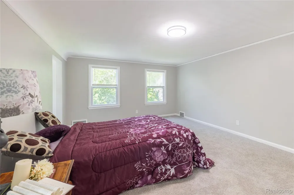 9838 Grosse Ile Parkway Grosse Ile Township, MI 48138