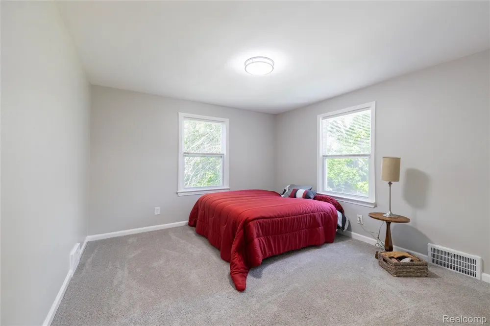 9838 Grosse Ile Parkway Grosse Ile Township, MI 48138