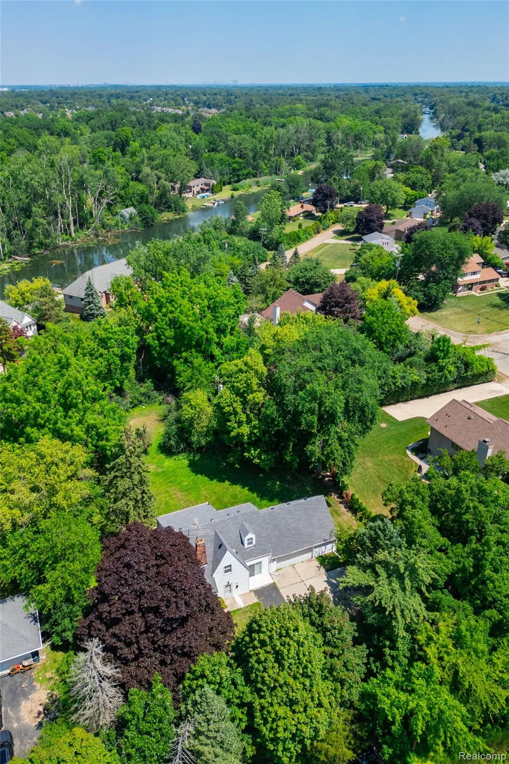 9838 Grosse Ile Parkway Grosse Ile Township, MI 48138