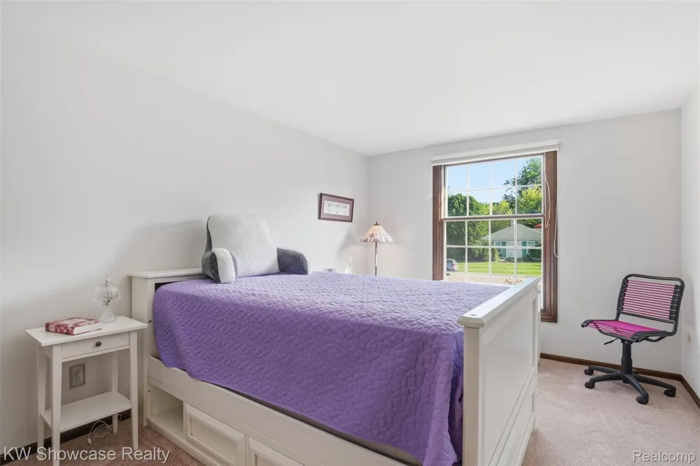 3260 Ravinewood Drive Commerce Charter Township, MI 48382