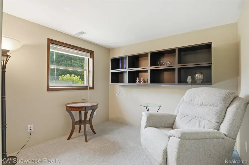 3260 Ravinewood Drive Commerce Charter Township, MI 48382