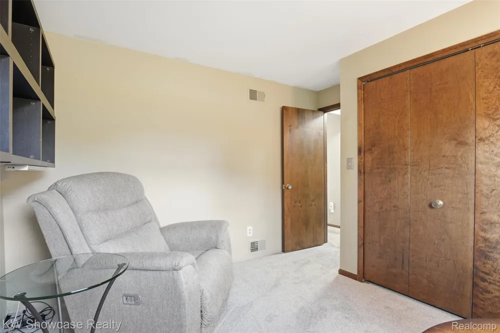 3260 Ravinewood Drive Commerce Charter Township, MI 48382