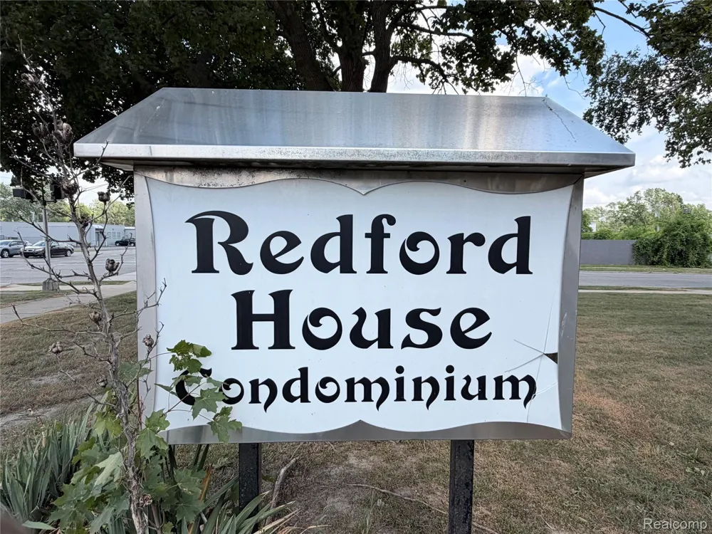 26305 W 7 mile rd Road #201 Redford Charter Township, MI 48240