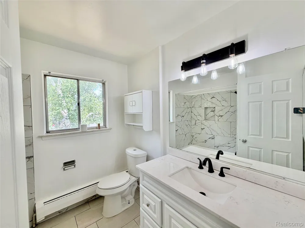 26305 W 7 mile rd Road #201 Redford Charter Township, MI 48240