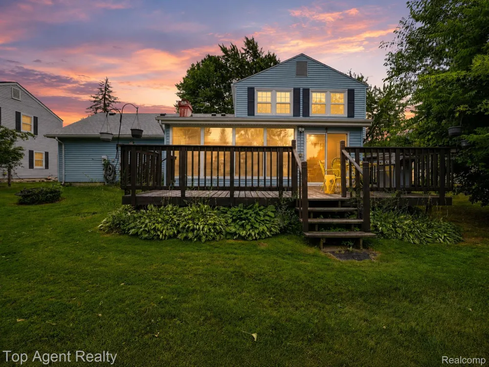 2975 Hill Drive Troy City, MI 48085