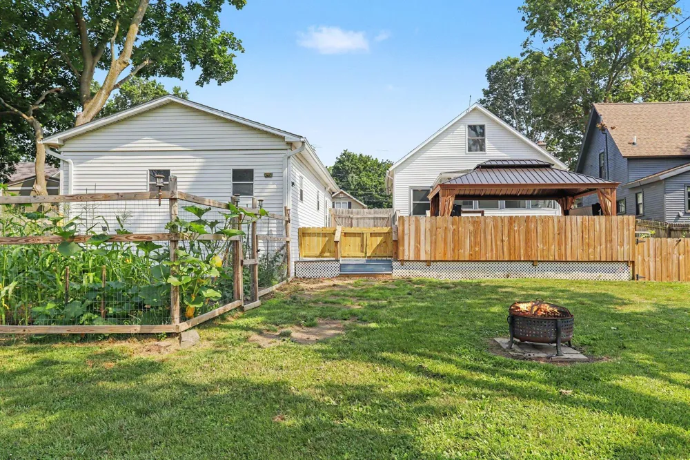 732 E Green Street Marshall City, MI 49068
