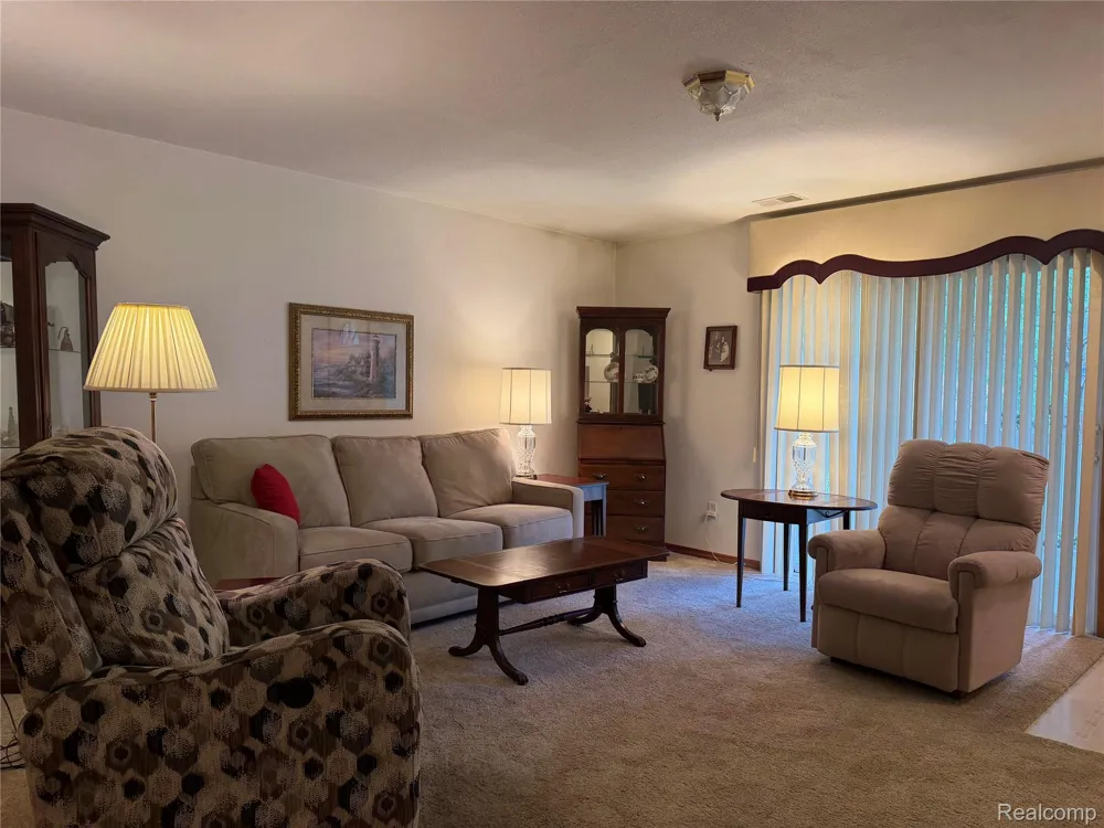 276 Marigold Circle #18 Westland City, MI 48185