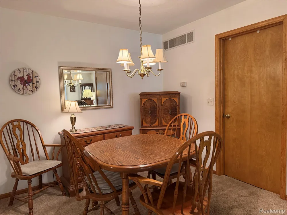 276 Marigold Circle #18 Westland City, MI 48185