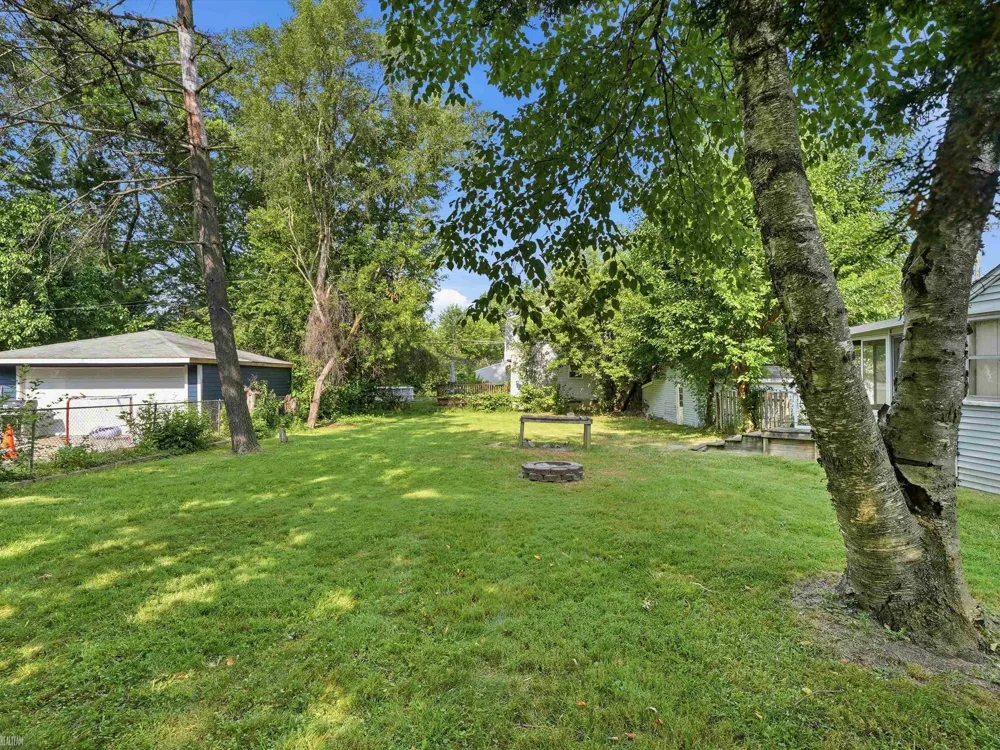 18513 Wakenden Street Redford Charter Township, MI 48240
