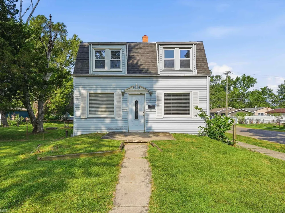 18513 Wakenden Street Redford Charter Township, MI 48240