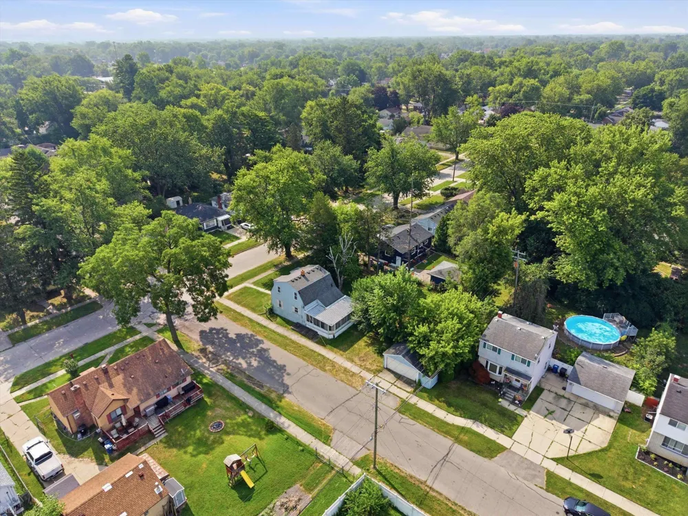 18513 Wakenden Street Redford Charter Township, MI 48240
