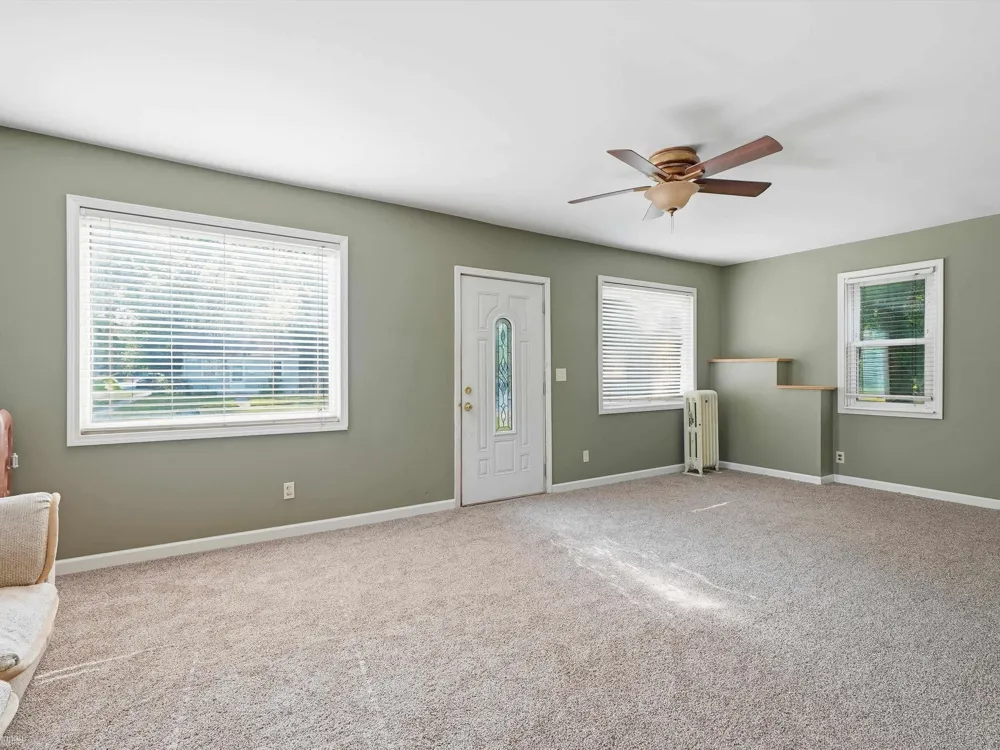 18513 Wakenden Street Redford Charter Township, MI 48240
