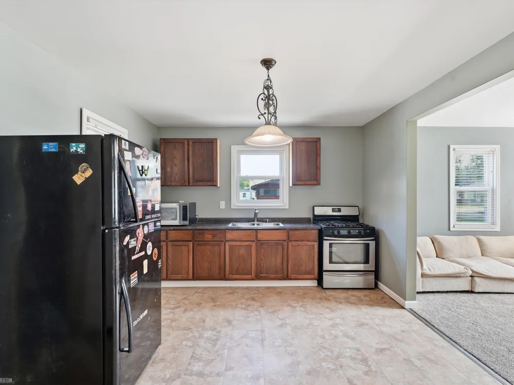 18513 Wakenden Street Redford Charter Township, MI 48240