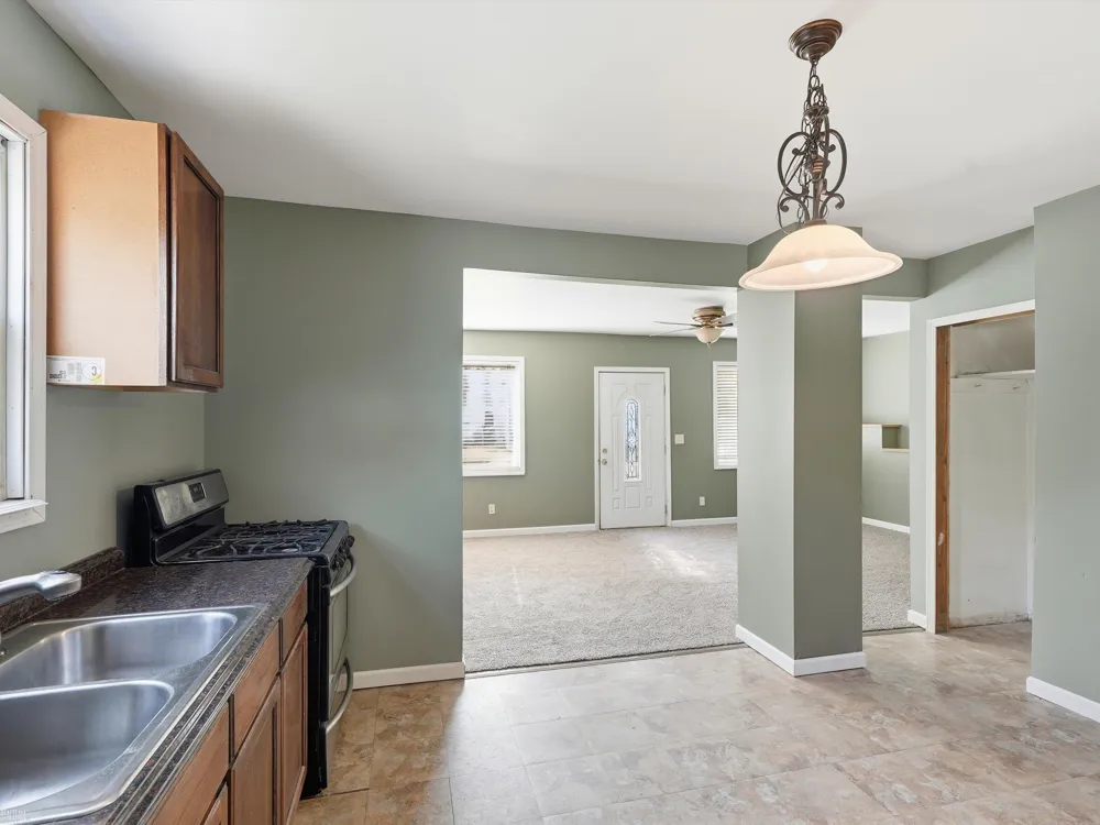 18513 Wakenden Street Redford Charter Township, MI 48240