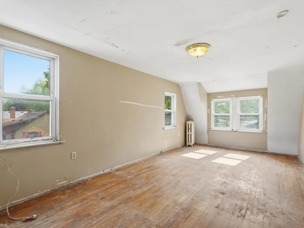 18513 Wakenden Street Redford Charter Township, MI 48240