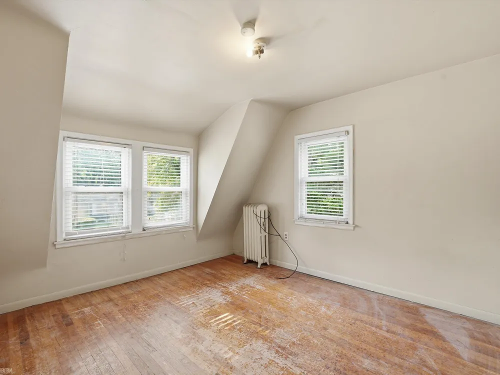 18513 Wakenden Street Redford Charter Township, MI 48240