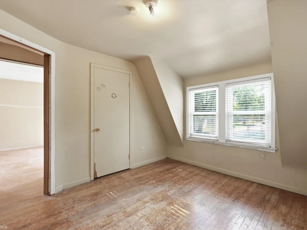 18513 Wakenden Street Redford Charter Township, MI 48240