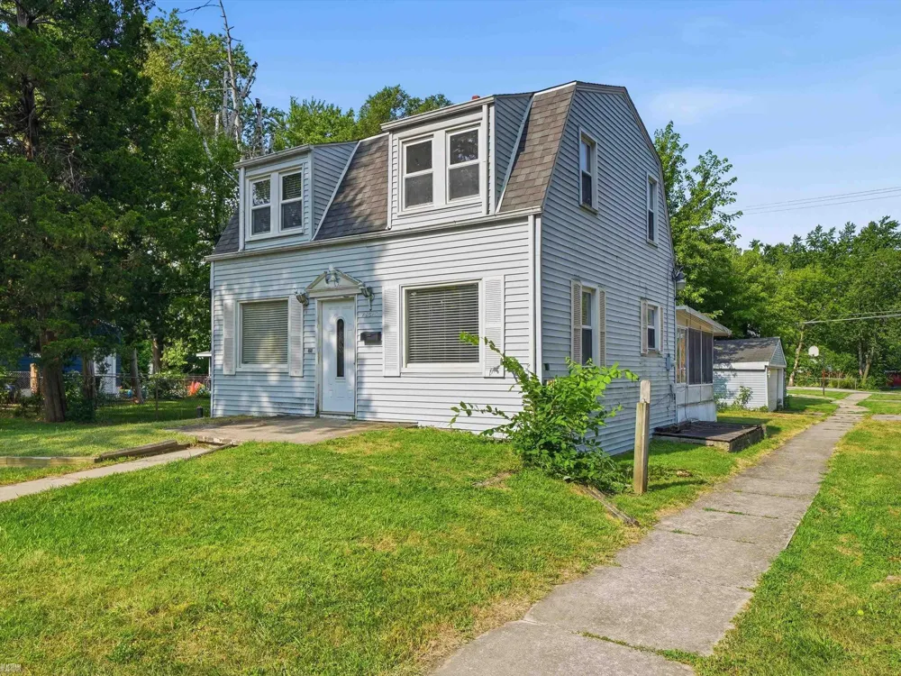 18513 Wakenden Street Redford Charter Township, MI 48240