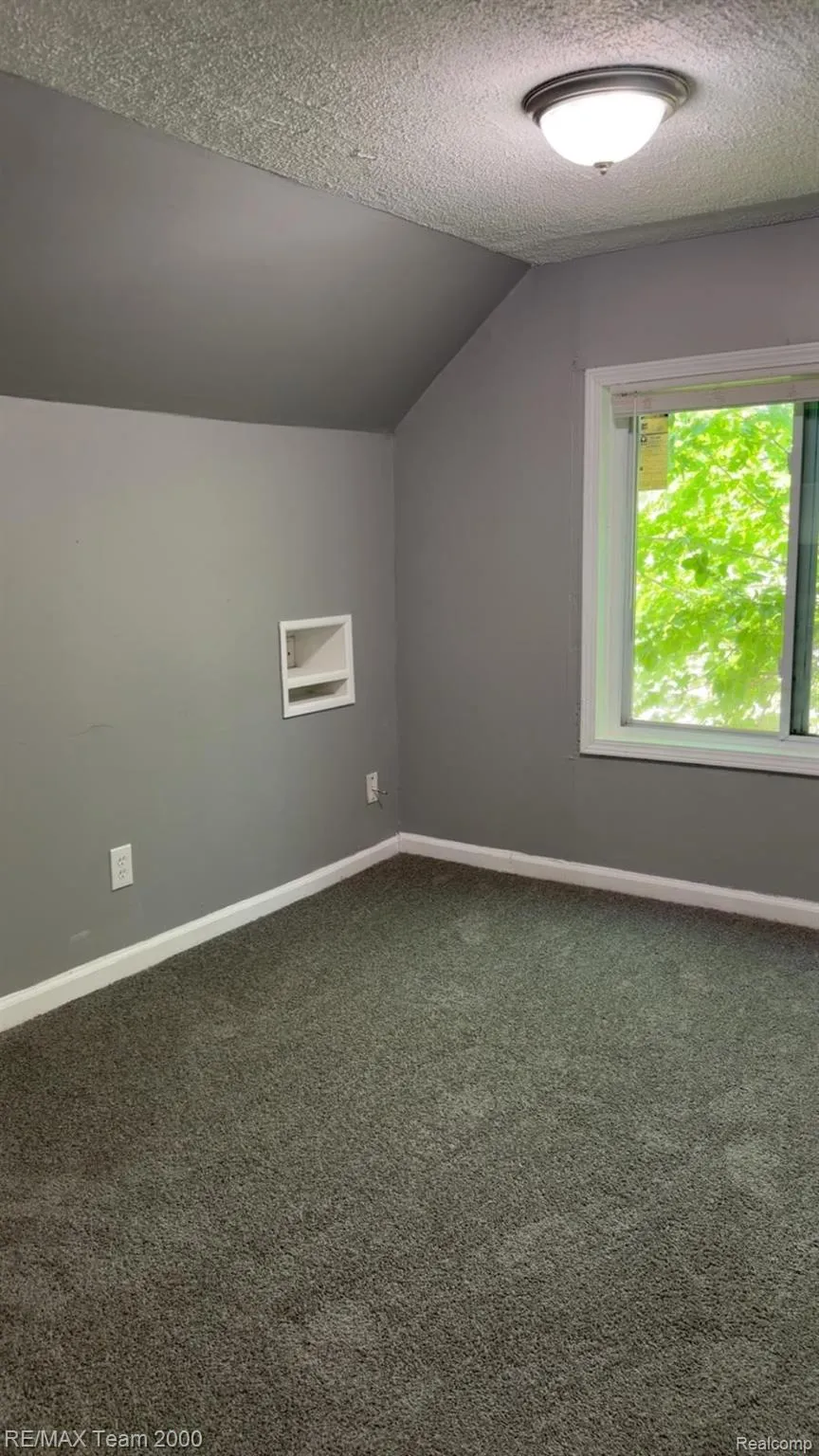 7128 Cherokee Avenue Taylor City, MI 48180