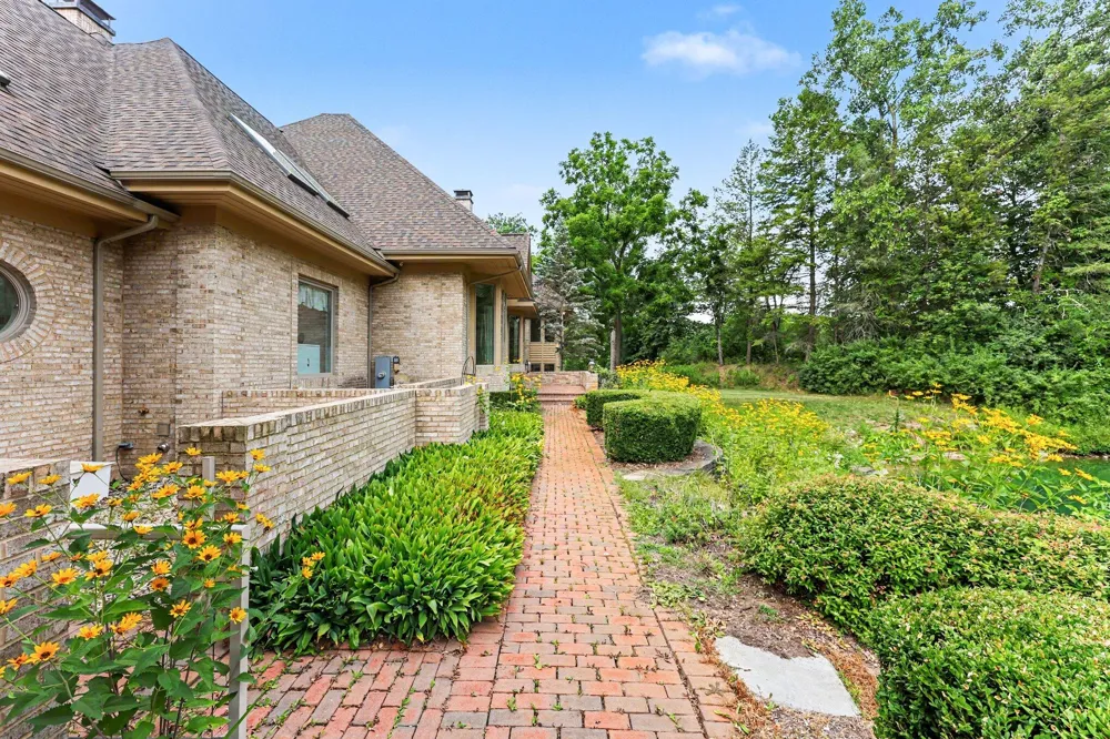 4911 Red Fox Run Ann Arbor Charter Township, MI 48105