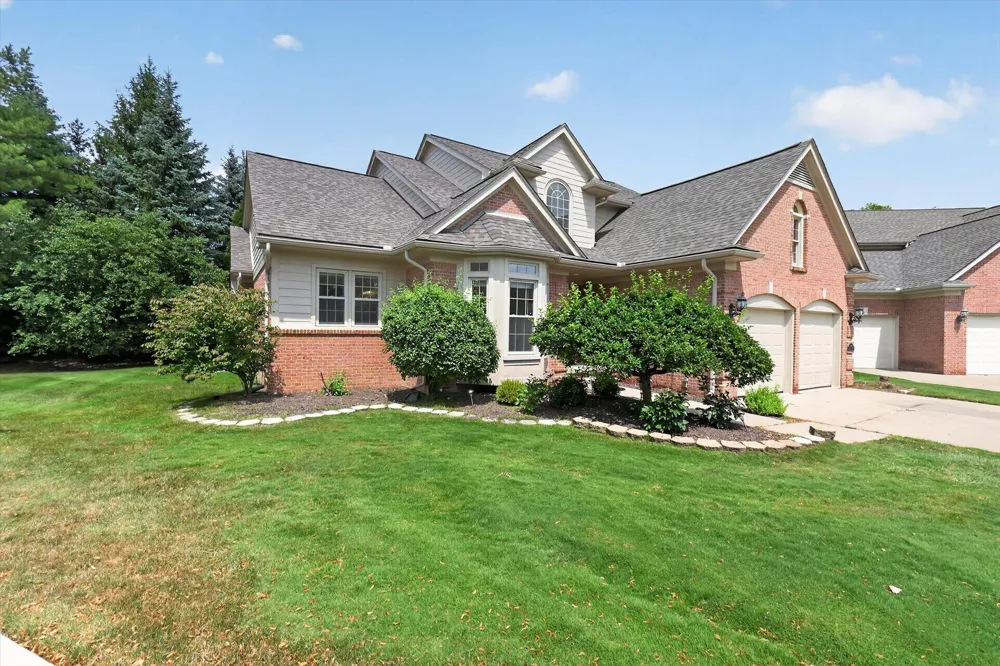13500 Cambridge Court Plymouth Charter Township, MI 48170