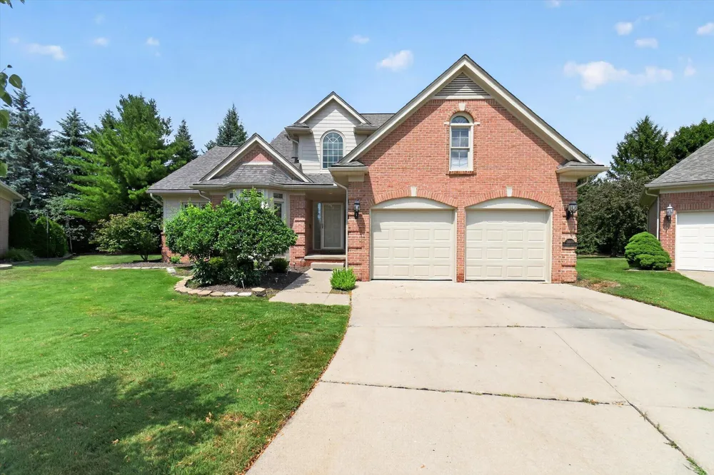 13500 Cambridge Court Plymouth Charter Township, MI 48170