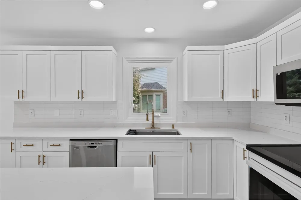 13500 Cambridge Court Plymouth Charter Township, MI 48170