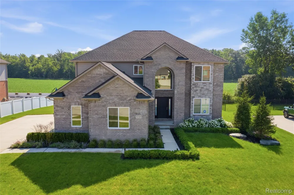 32169 Adam Brown Drive Brownstown Charter Township, MI 48173