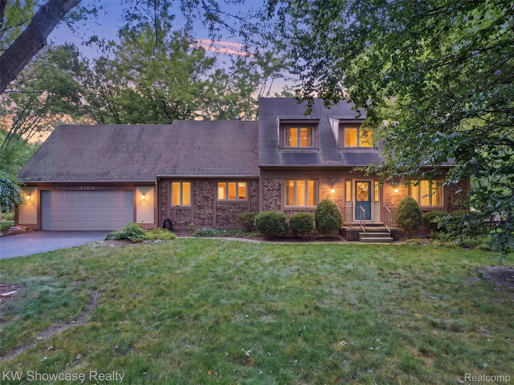3360 Pleasant Valley Road Brighton Township, MI 48114