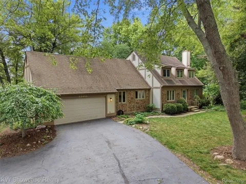 3360 Pleasant Valley Road