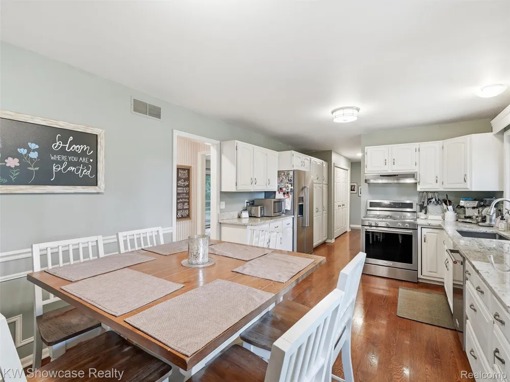 3360 Pleasant Valley Road Brighton Township, MI 48114
