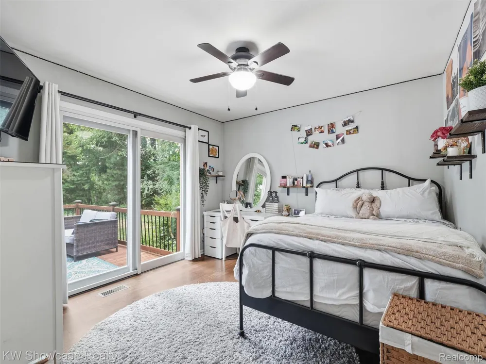 3360 Pleasant Valley Road Brighton Township, MI 48114