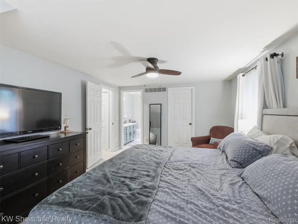 3360 Pleasant Valley Road Brighton Township, MI 48114