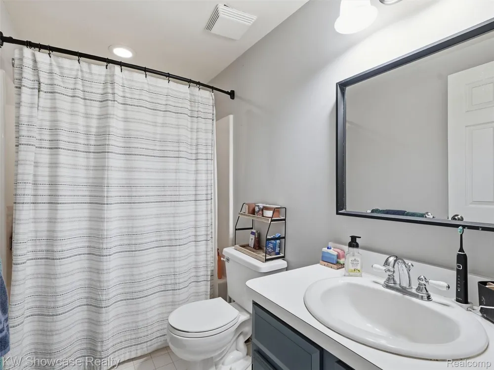 3360 Pleasant Valley Road Brighton Township, MI 48114