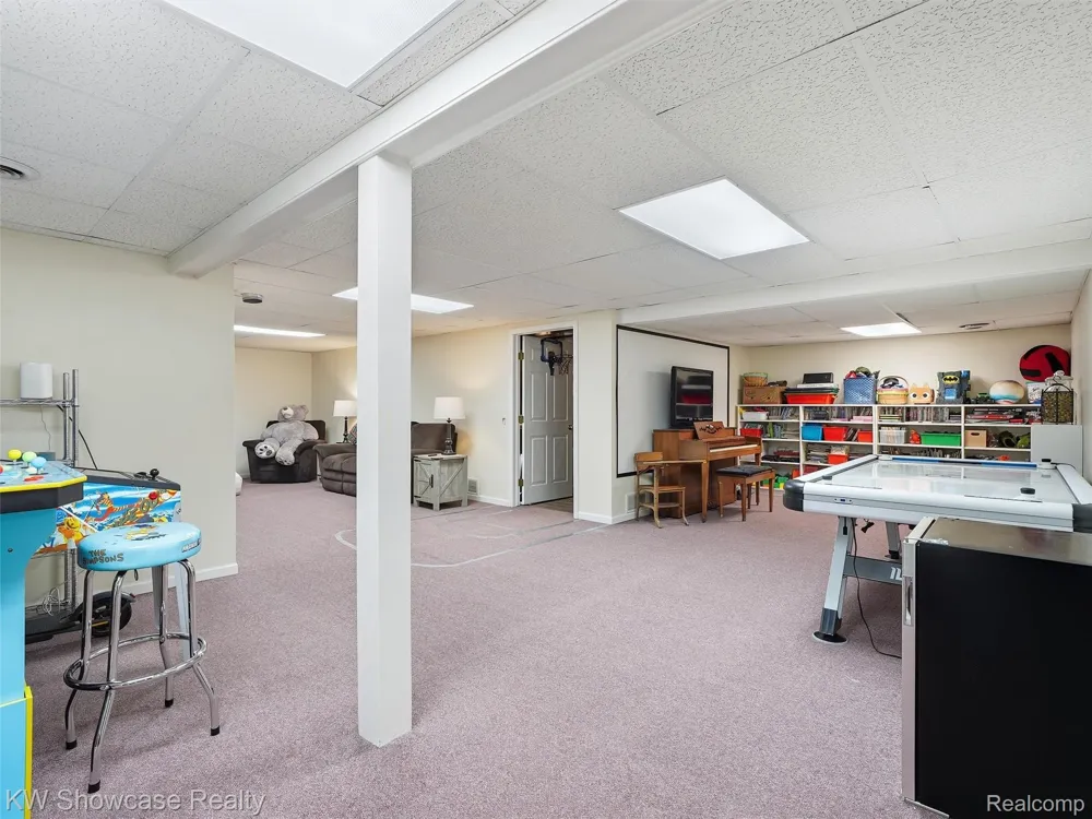 3360 Pleasant Valley Road Brighton Township, MI 48114