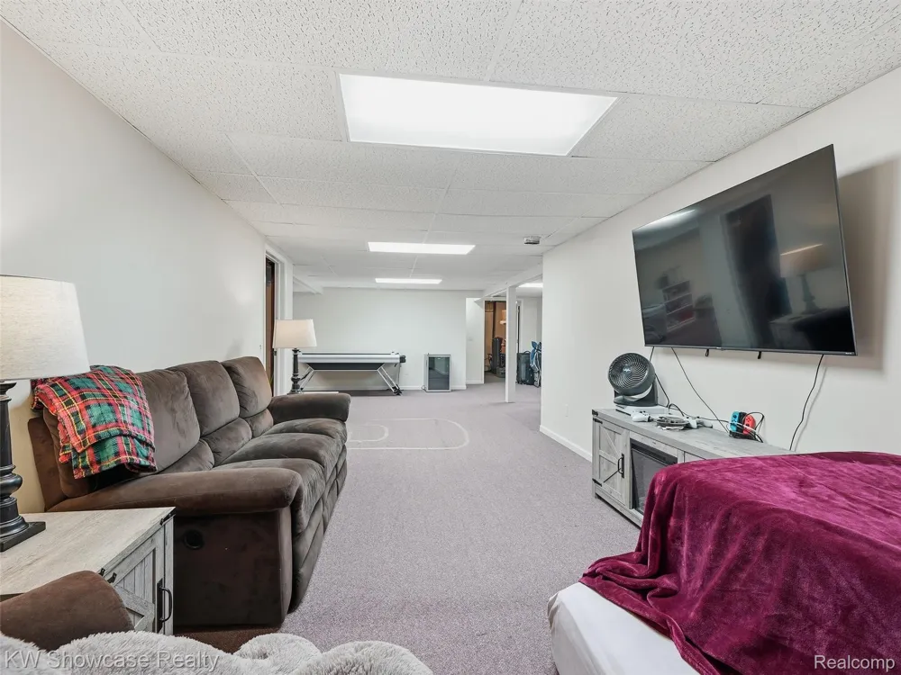 3360 Pleasant Valley Road Brighton Township, MI 48114