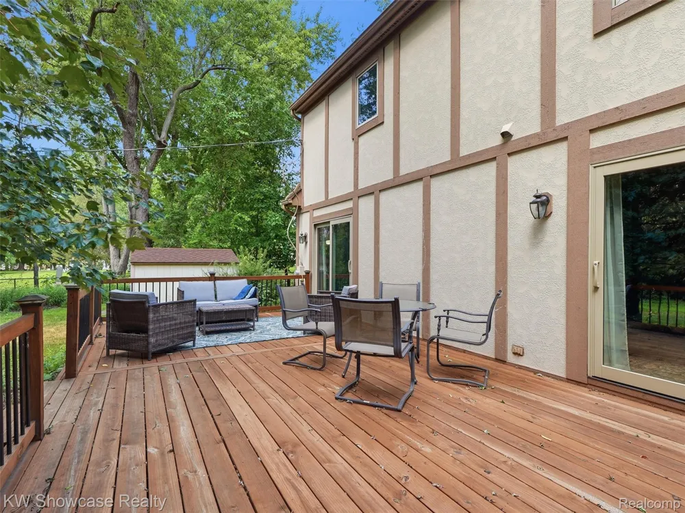 3360 Pleasant Valley Road Brighton Township, MI 48114
