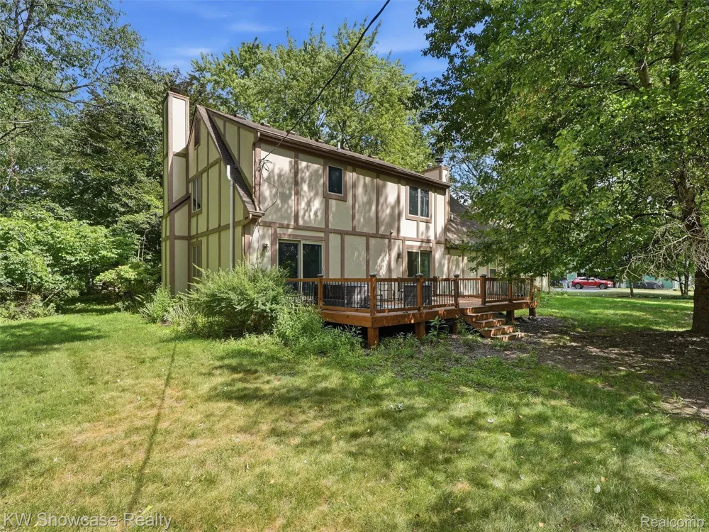 3360 Pleasant Valley Road Brighton Township, MI 48114