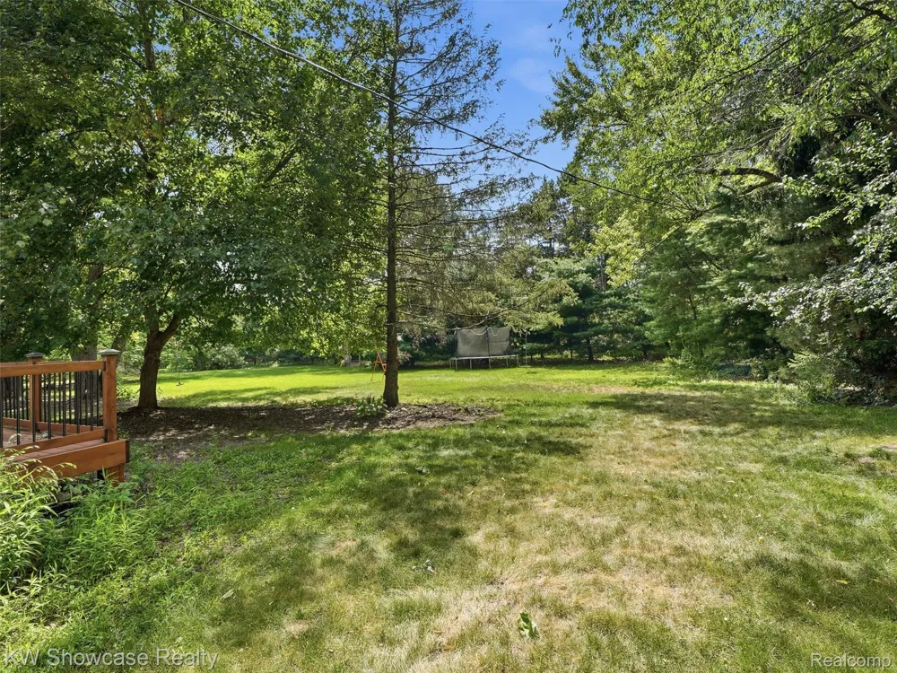 3360 Pleasant Valley Road Brighton Township, MI 48114