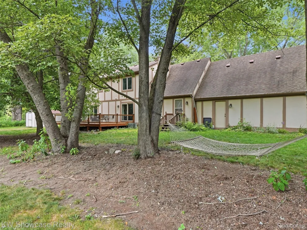 3360 Pleasant Valley Road Brighton Township, MI 48114