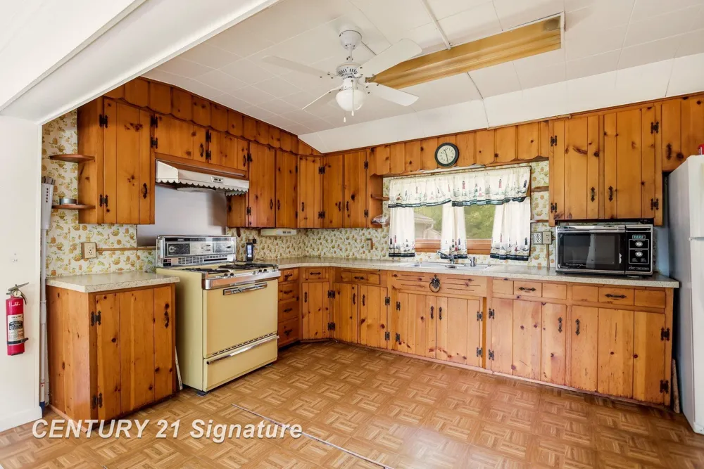 408 W Capitol Street Zilwaukee City, MI 48604