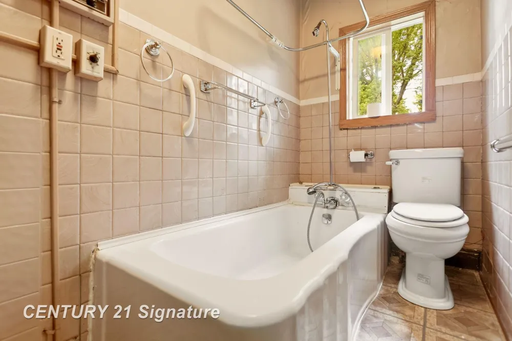 408 W Capitol Street Zilwaukee City, MI 48604