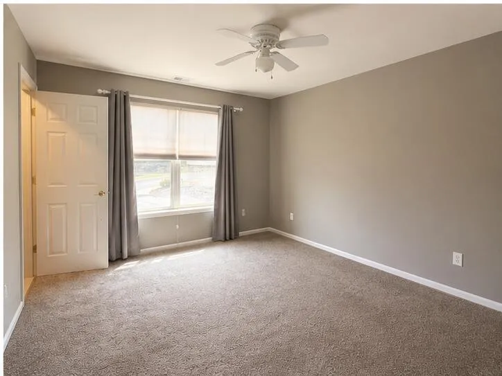 9621 Lakeside Drive Ypsilanti Charter Township, MI 48197