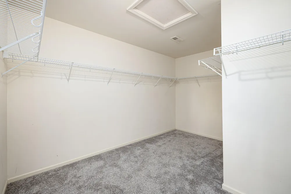 9621 Lakeside Drive Ypsilanti Charter Township, MI 48197