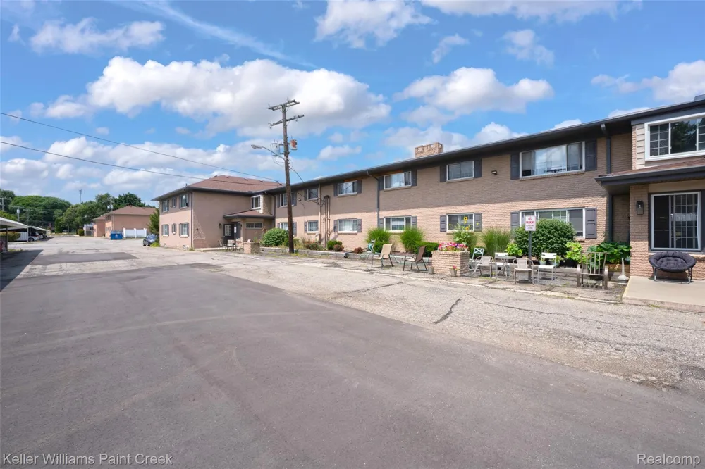 2311 Walton Boulevard #44 Rochester Hills City, MI 48309