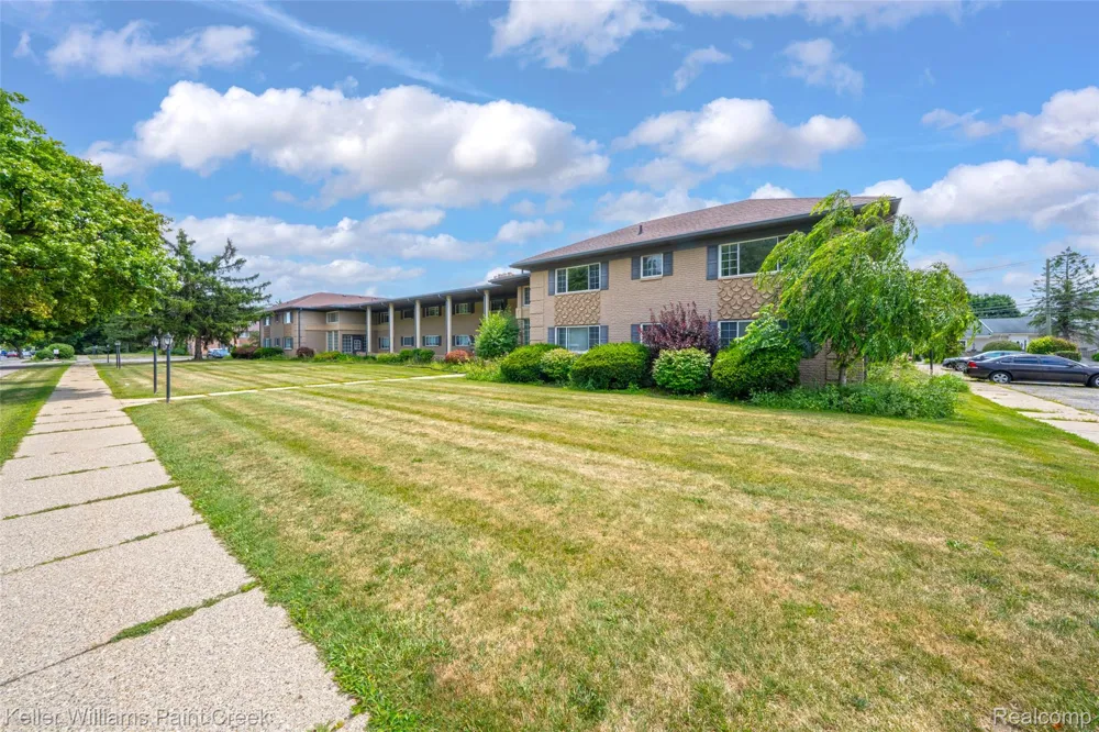 2311 Walton Boulevard #44 Rochester Hills City, MI 48309
